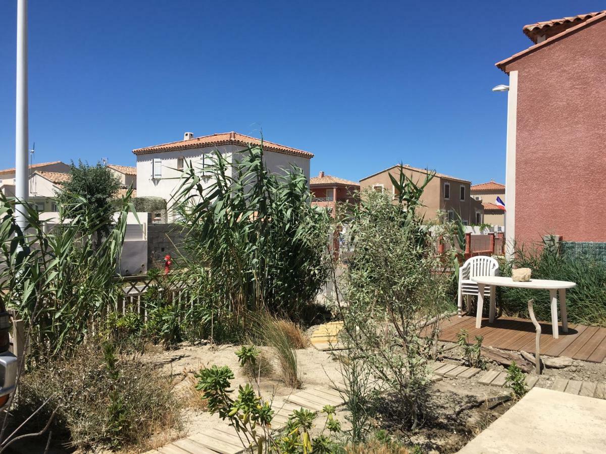 En Camargue Salin-de-Giraud Exterior foto